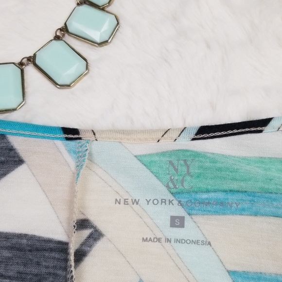 New York &Company Patterned Shirt - Picture 7 of 7